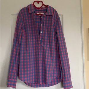 Women’s Vineyard Vines Button Down!!